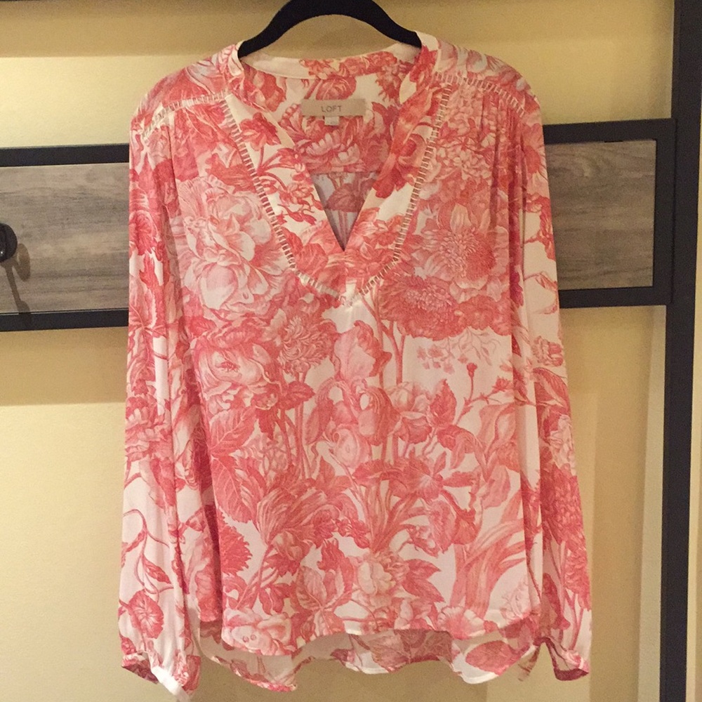 Lightweight LOFT blouse - perfect for Spring